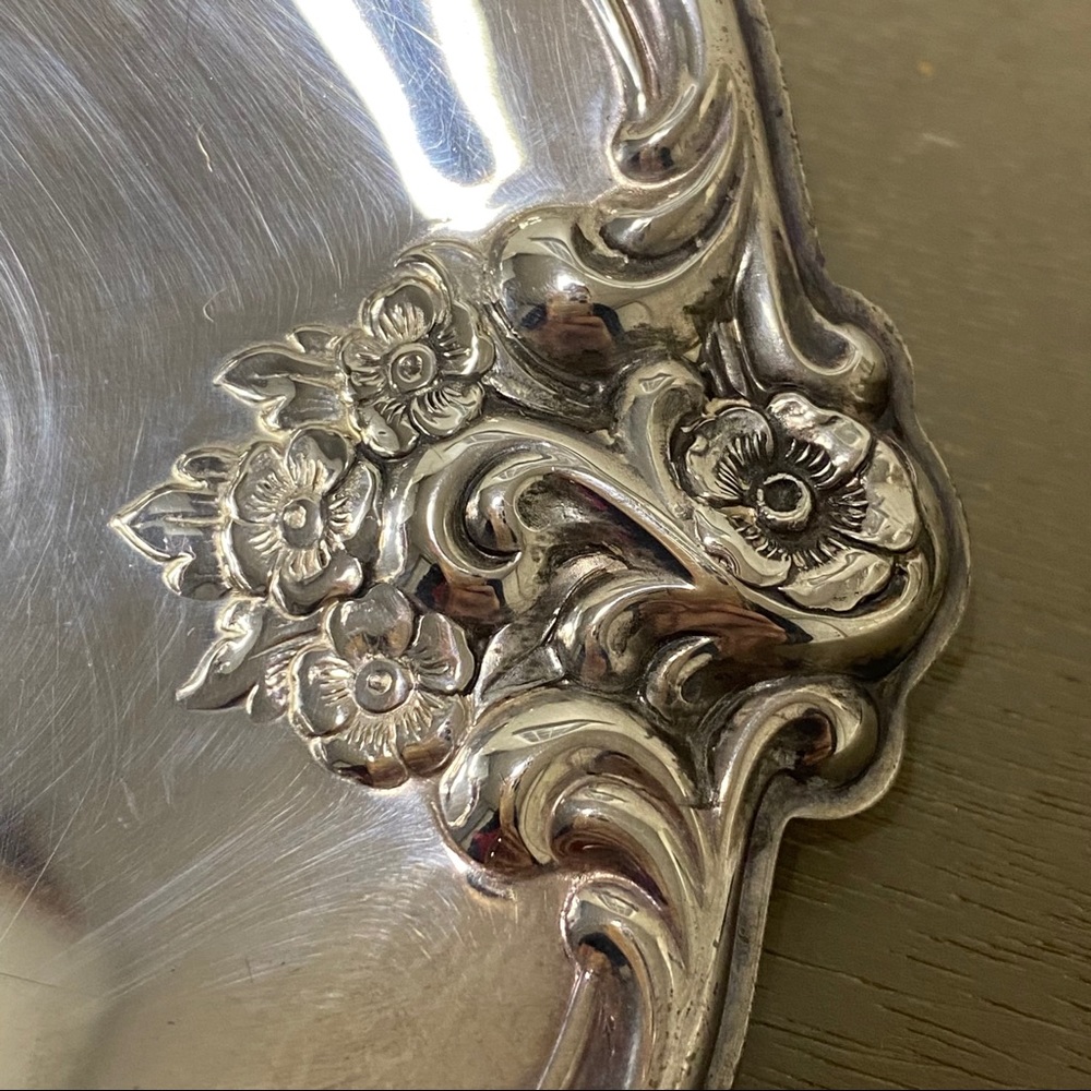 International Silver Orleans Pattern Party Set - Picture 11 of 11